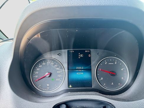 Used 2024 Mercedes-Benz Sprinter 2500 image 35