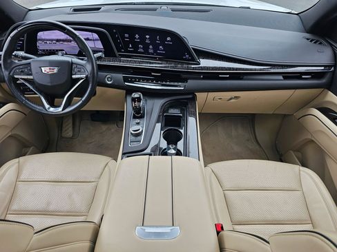 Used 2023 Cadillac Escalade Premium Luxury w/ Performance Package image 10