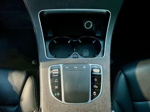 Used 2021 Mercedes-Benz GLC 300 4MATIC image 30