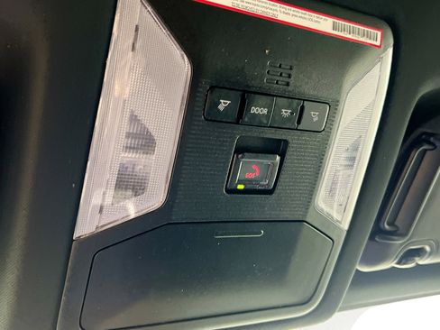 Used 2023 Toyota RAV4 SE image 22