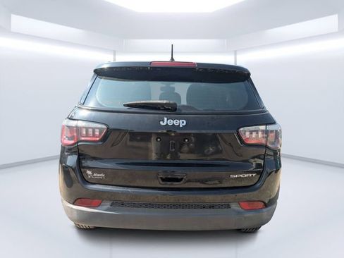 Used 2018 Jeep Compass Sport FWD image 4