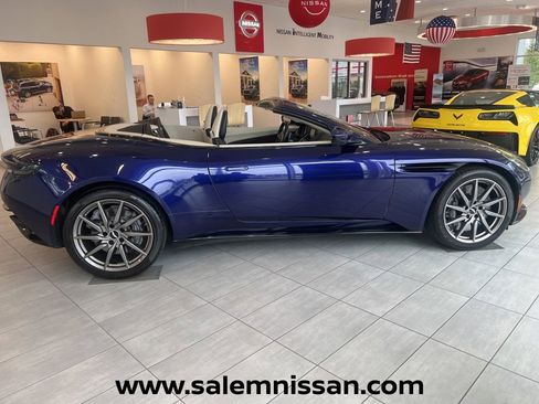 Used 2020 Aston Martin DB11 Volante RWD image 8