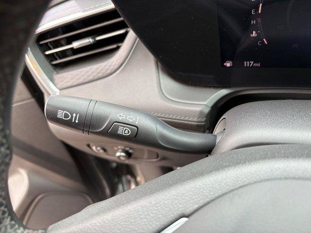 Used 2024 Buick Encore GX Sport Touring FWD image 22