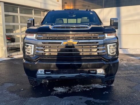 Used 2023 Chevrolet Silverado 3500 High Country w/ Technology Package image 8