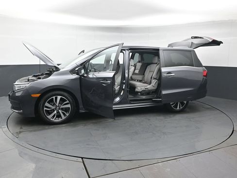 Certified 2023 Honda Odyssey Touring image 52