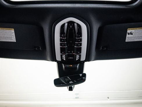 Certified 2026 Porsche Macan AWD/4WD image 20
