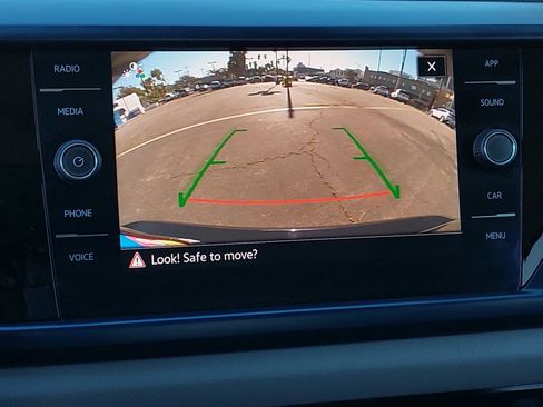 Used 2022 Volkswagen Taos SE image 22