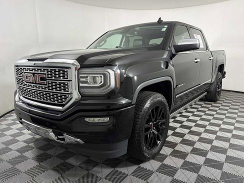 Used 2017 GMC Sierra 1500 Denali w/ Denali Ultimate Package AWD/4WD image 3