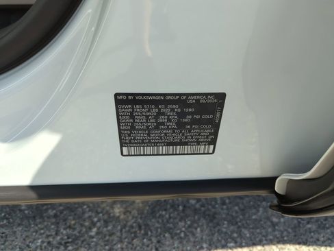 New 2026 Volkswagen Atlas SE image 45