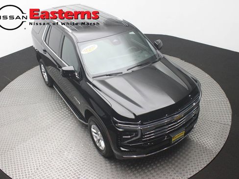 Used 2025 Chevrolet Tahoe LT AWD/4WD image 3