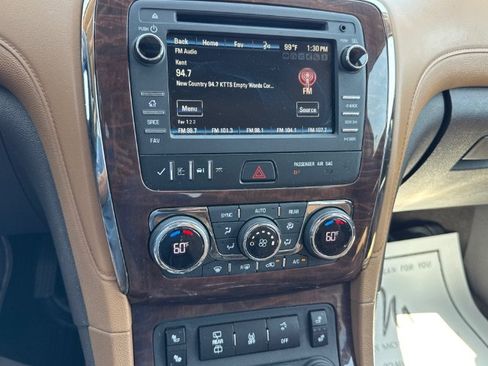 Used 2017 Buick Enclave Leather FWD image 20