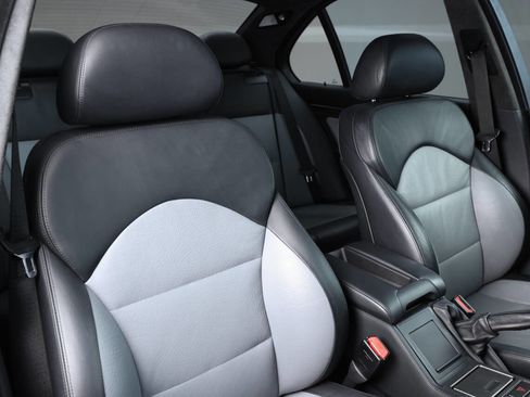 Used 2003 BMW M5 image 84