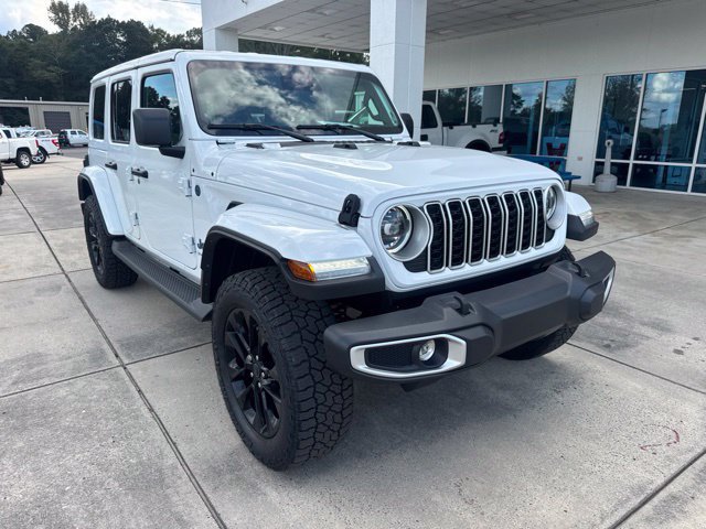Used 2025 Jeep Wrangler Unlimited Sahara AWD/4WD image 1