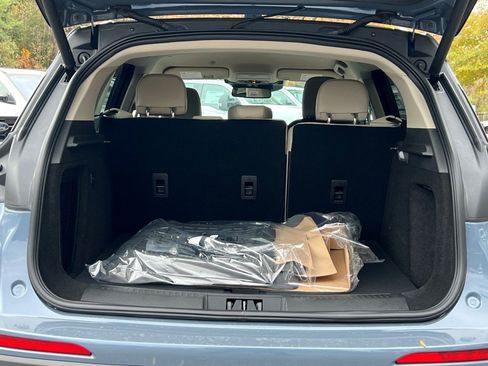 New 2026 Lincoln Corsair Premiere image 13