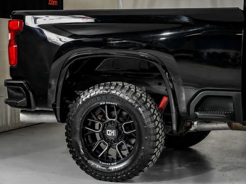 Used 2024 Chevrolet Silverado 2500 Custom w/ Custom Value Package AWD/4WD image 7
