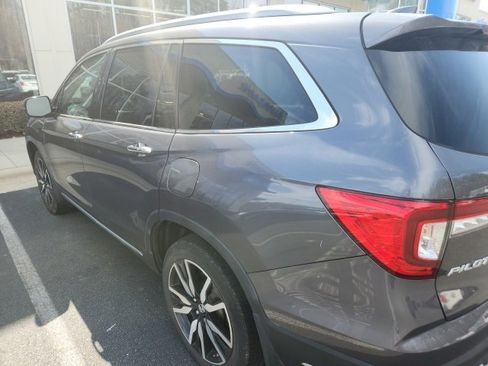 Used 2019 Honda Pilot Touring image 12