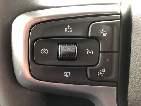 Used 2025 Chevrolet Silverado 1500 LT AWD/4WD image 32