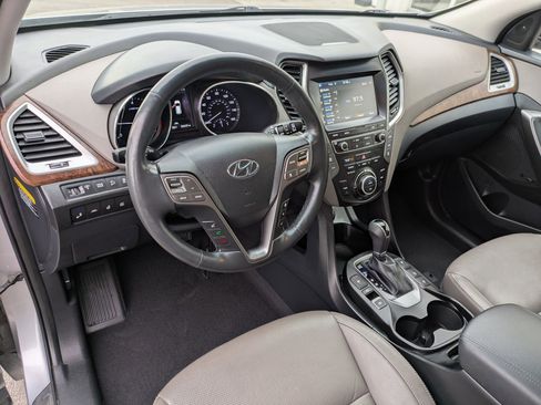 Used 2019 Hyundai Santa Fe XL image 16