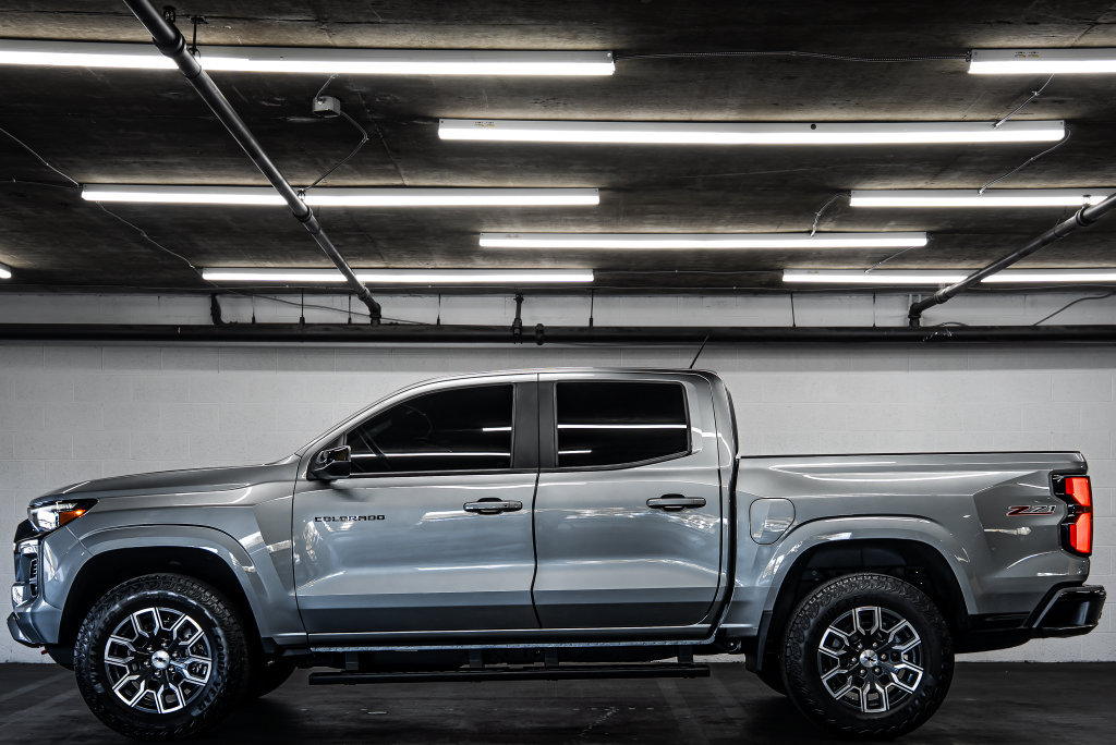Used 2024 Chevrolet Colorado Z71 w/ Z71 Convenience Package 2 AWD/4WD image 2