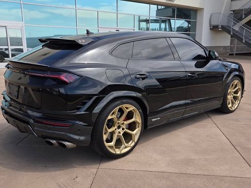 Used 2023 Lamborghini Urus Performante AWD/4WD image 10