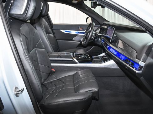 Used 2025 BMW 740i image 91