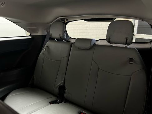 Used 2025 Toyota Sienna XLE w/ XLE Plus Package image 25