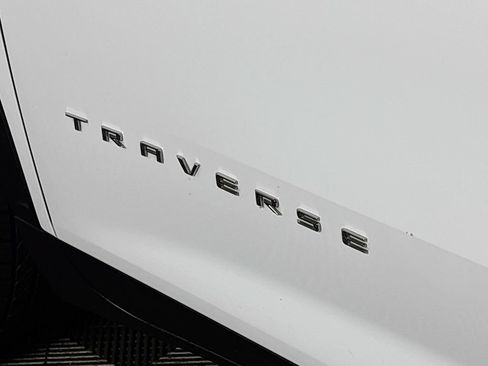 Used 2024 Chevrolet Traverse LT AWD/4WD image 24