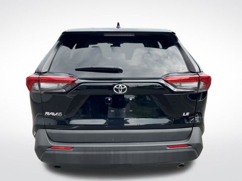 Used 2024 Toyota RAV4 LE FWD image 7