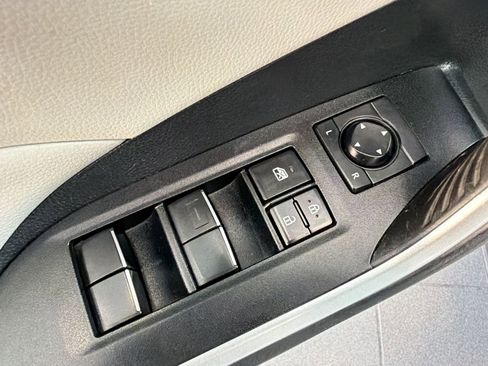 Used 2021 Toyota RAV4 XLE Premium FWD image 13