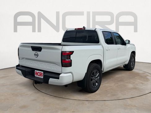 Used 2025 Nissan Frontier SV w/ SV Convenience Package RWD image 10