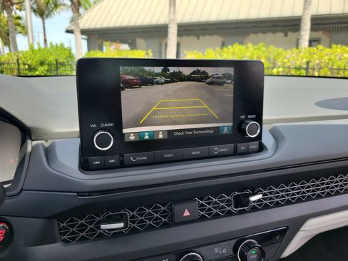 Used 2024 Honda Accord EX image 22