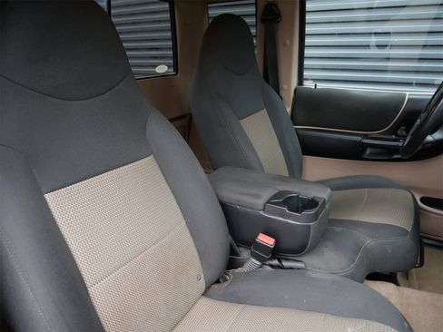 Used 2003 Ford Ranger XLT image 27