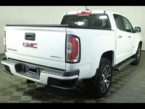 Used 2017 GMC Canyon Denali AWD/4WD image 9