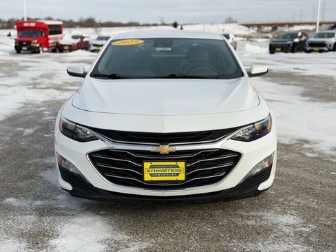 Used 2023 Chevrolet Malibu LT image 2
