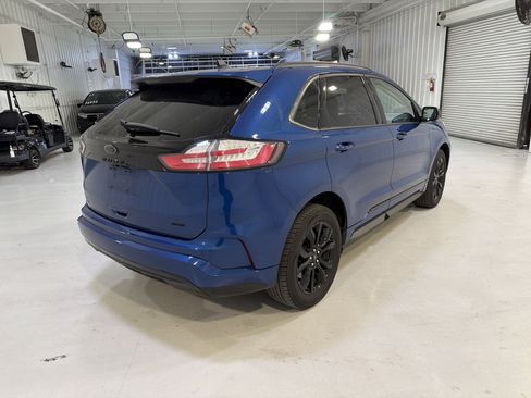 Used 2022 Ford Edge SE w/ Black Appearance Package image 5