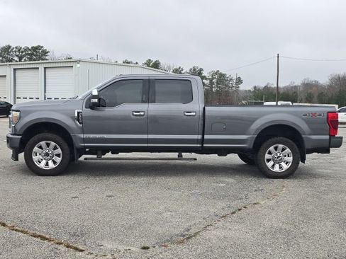 Used 2022 Ford F250 Platinum image 2