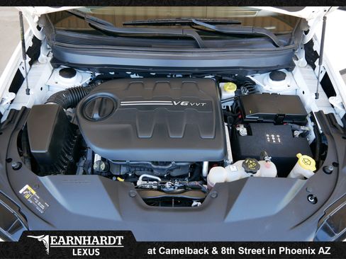 Used 2020 Jeep Cherokee Limited image 23