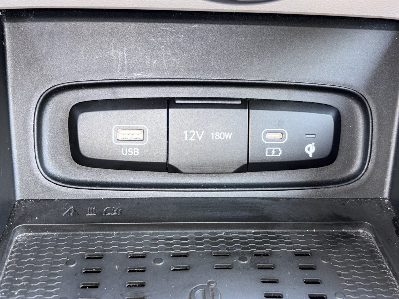 Used 2026 Hyundai Venue SEL FWD image 6