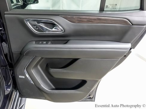 Used 2022 Chevrolet Tahoe LT w/ LT Signature Package image 28