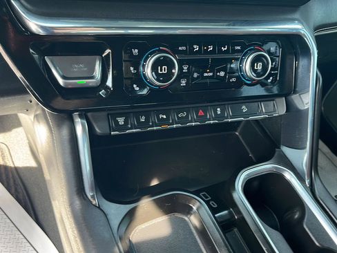 Used 2024 GMC Sierra 2500 Denali Ultimate w/ Max Trailering Package image 15