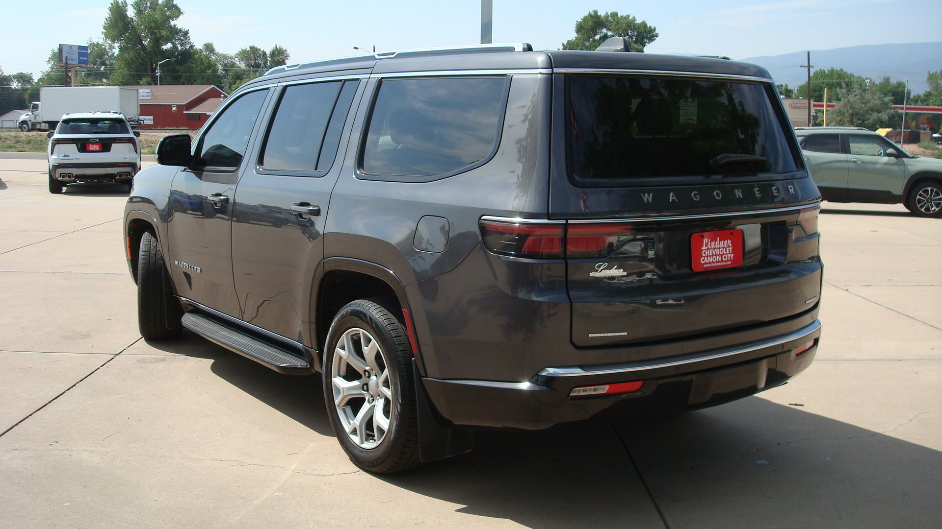 Used 2022 Jeep Wagoneer Series II AWD/4WD image 6
