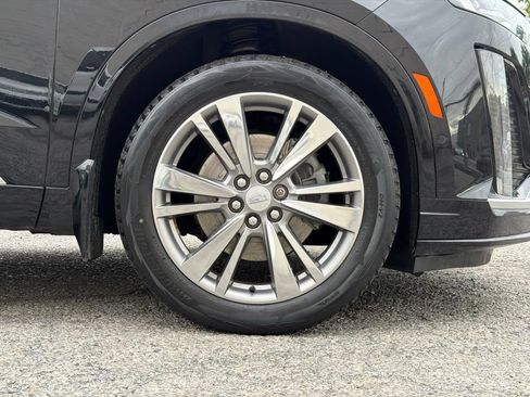 Used 2022 Cadillac XT6 Premium Luxury w/ Technology Package AWD/4WD image 13