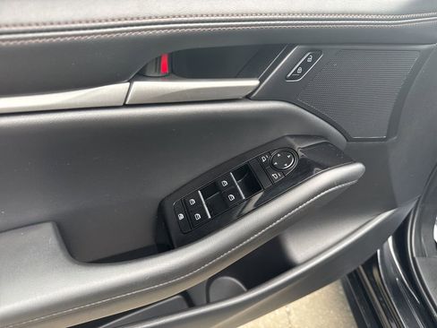 Used 2025 MAZDA MAZDA3 s image 10