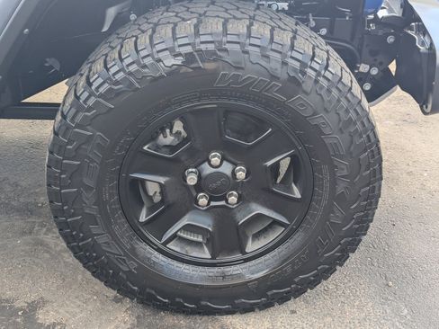 Used 2021 Jeep Gladiator Mojave image 9