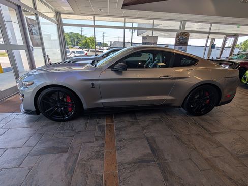 Certified 2020 Ford Mustang Shelby GT500 w/ Technology Package RWD image 3