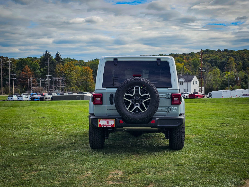 New 2027 Jeep Wrangler Unlimited Sahara AWD/4WD image 4