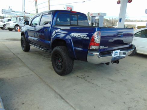 Used 2015 Toyota Tacoma 4x4 Double Cab w/ TRD Off-Road Package image 3