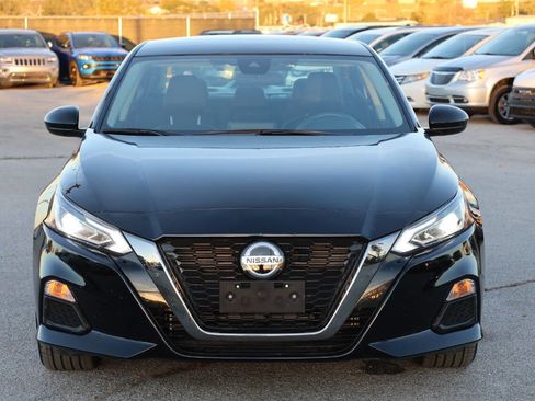 Used 2022 Nissan Altima 2.5 SR FWD image 2