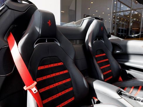 Used 2022 Ferrari SF90 Spider image 42