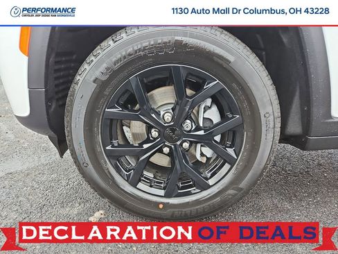 New 2026 Jeep Grand Cherokee Altitude AWD/4WD image 9